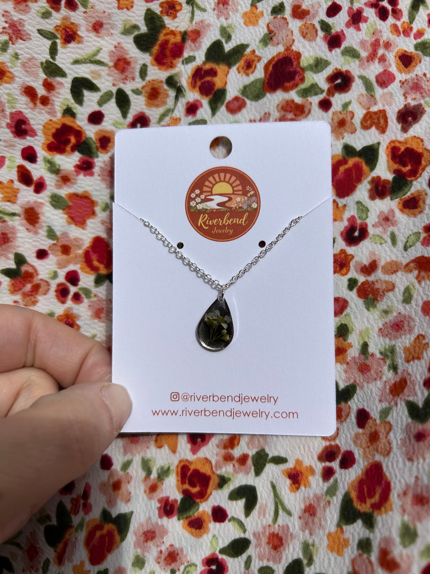 Handcrafted Botanical Resin Necklace with Real Pressed Flowers