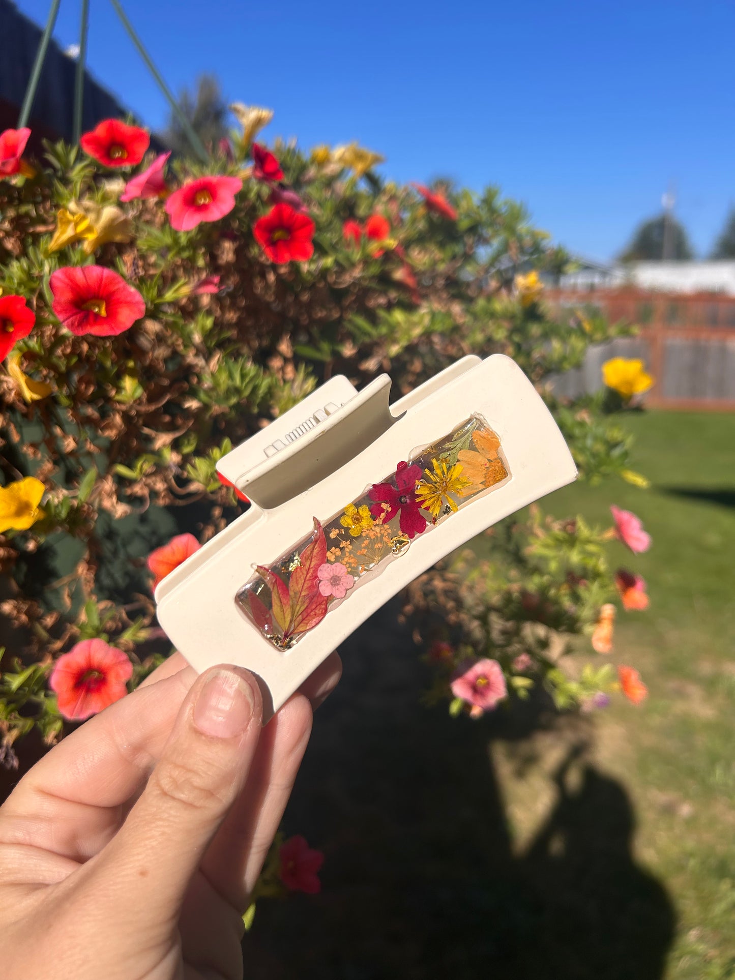 Botanical claw clip