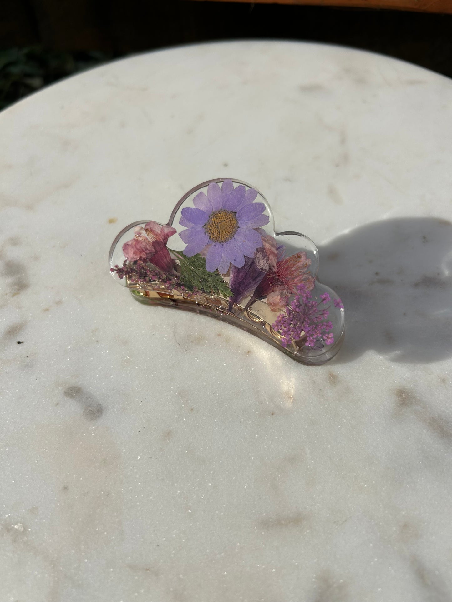 Resin Floral Claw Clip
