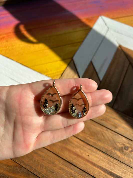 Handcrafted Botanical Resin Necklace with Real Pressed Flowers