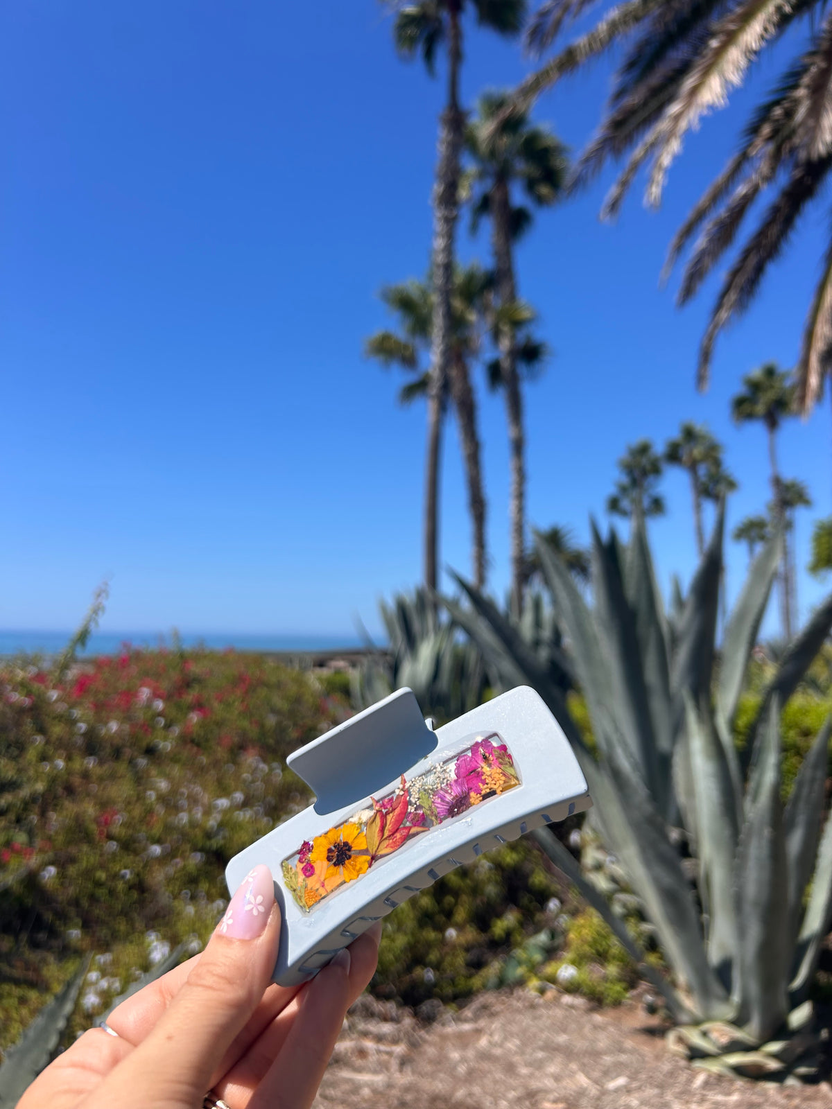 Botanical claw clip