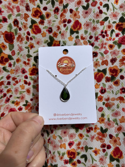 Handcrafted Botanical Resin Necklace with Real Pressed Flowers