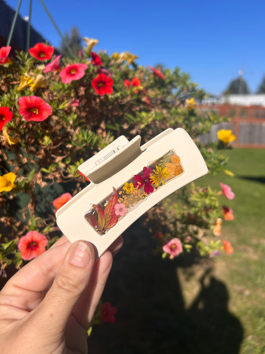Botanical claw clip