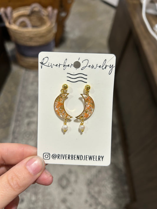 Freshwater Pearl Moons